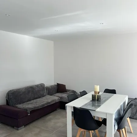 Confort En Provence Avec Piscine, Ainsi Qu'un Parking Prive Holiday home *